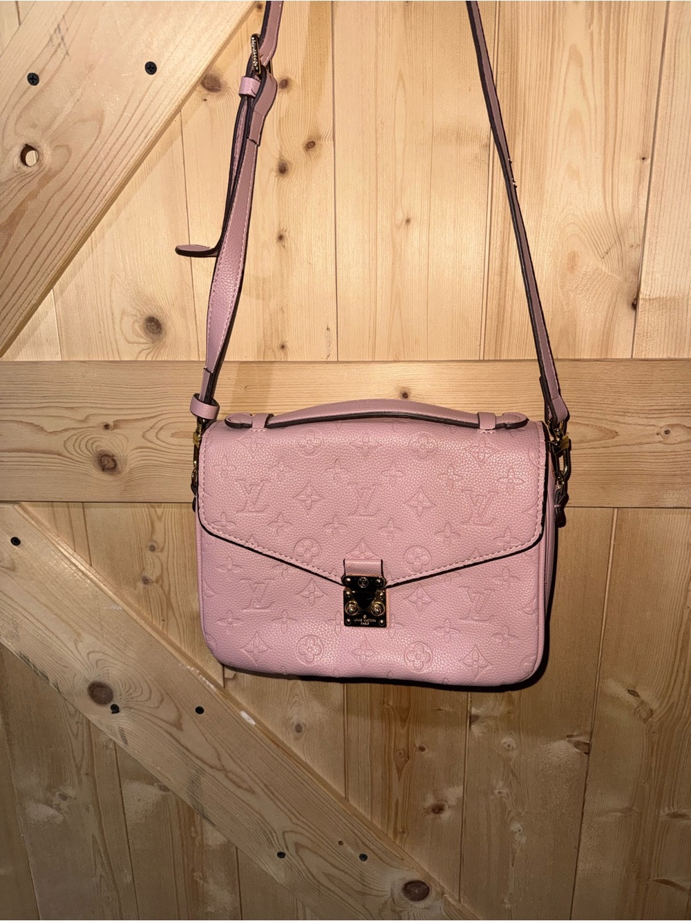 Crossbody  Pink Empreinte Pochette Metis Shoulder Bag